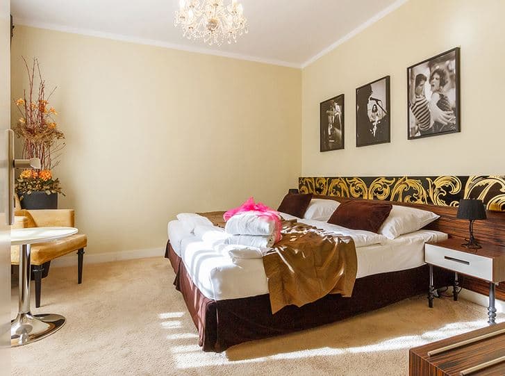 Pobyt pro dva v hotelu Aplaus s masáží a vířivkou